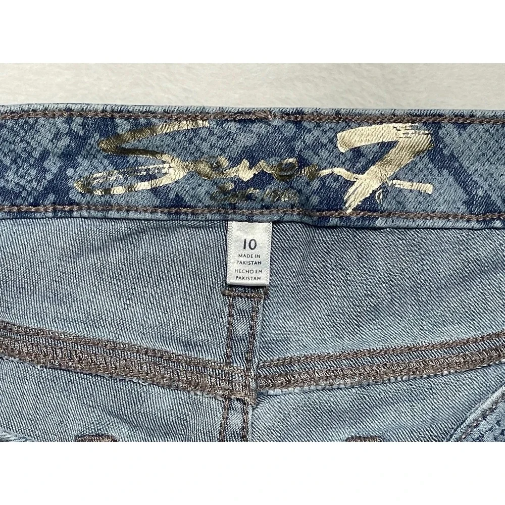 Seven 7 Weekend Women's Shorts Size 10 Light Denim Snake Skin Print Stretch